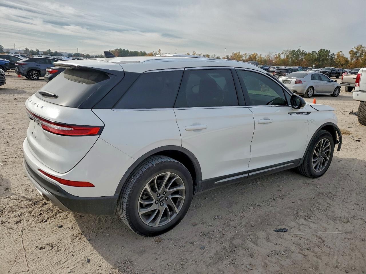 Lot #3318022401 2020 LINCOLN CORSAIR