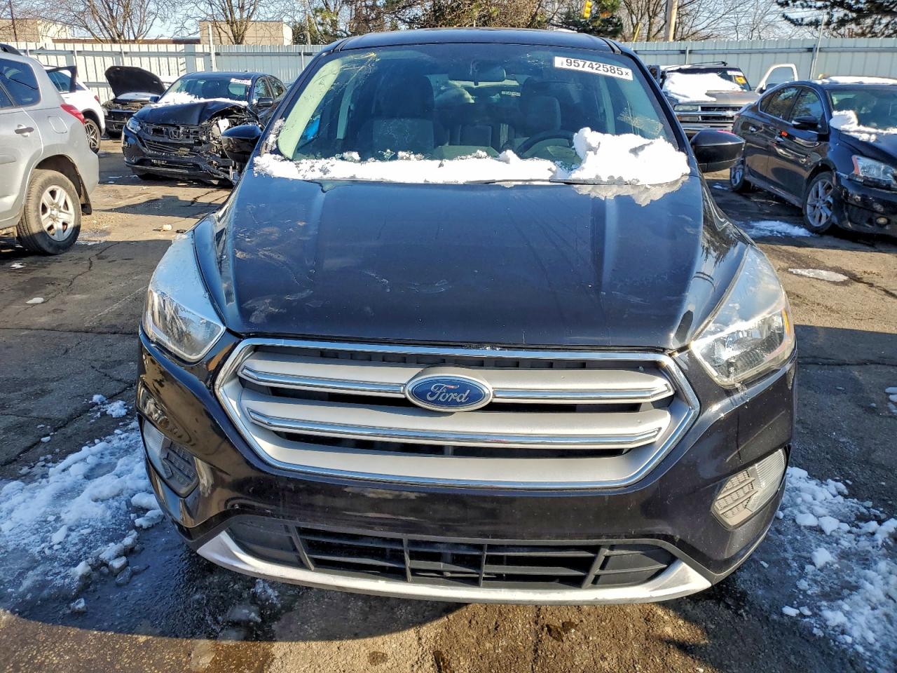 Lot #3317800129 2019 FORD ESCAPE SE