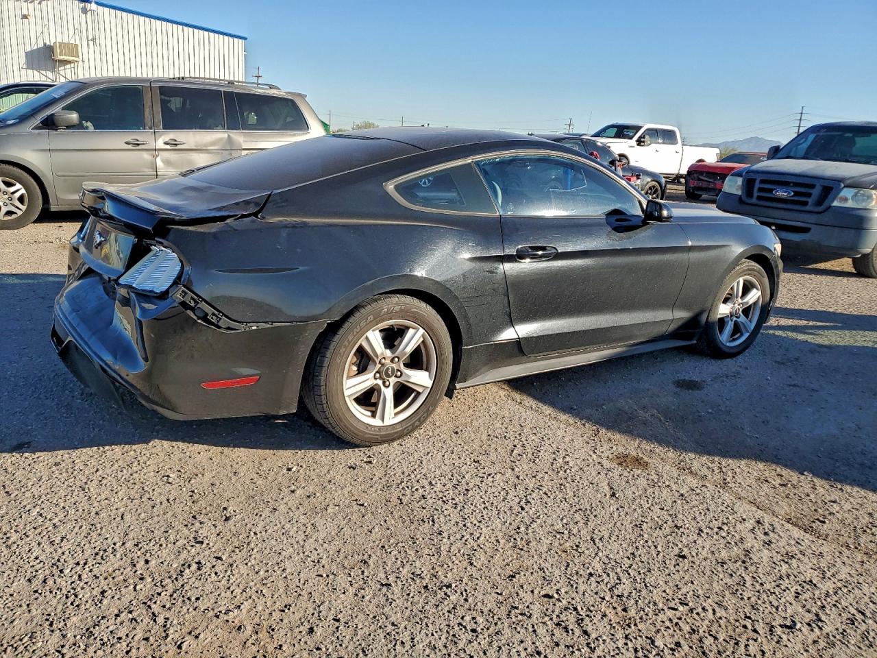 Lot #3312808102 2015 FORD MUSTANG
