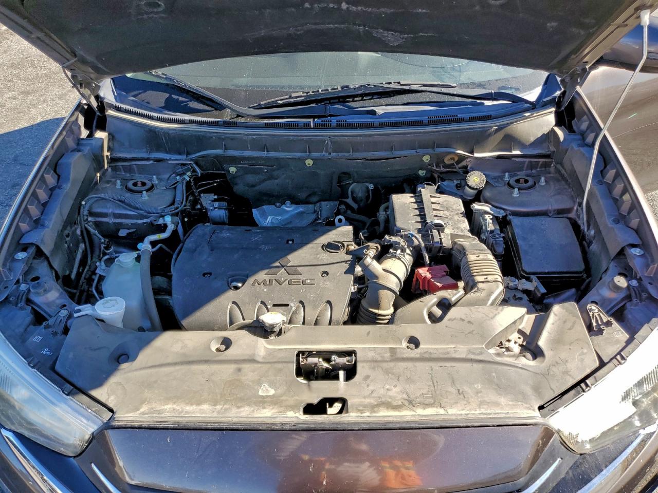 MITSUBISHI OUTLANDER ES