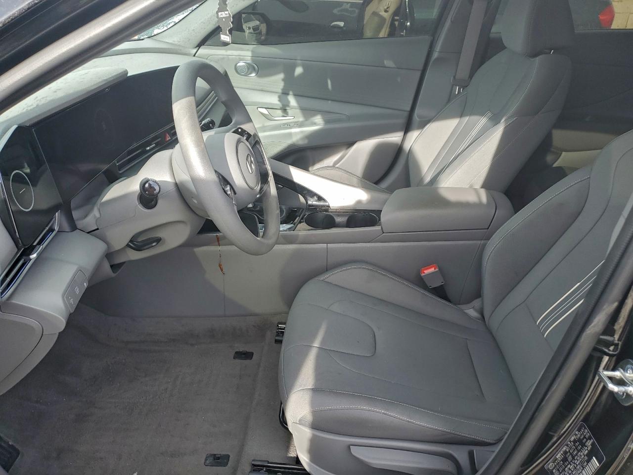 HYUNDAI ELANTRA BLUE