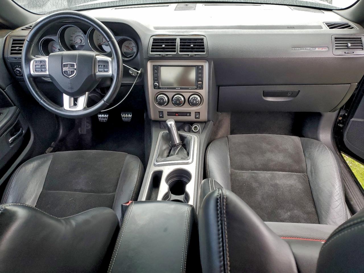 DODGE CHALLENGER SRT-8