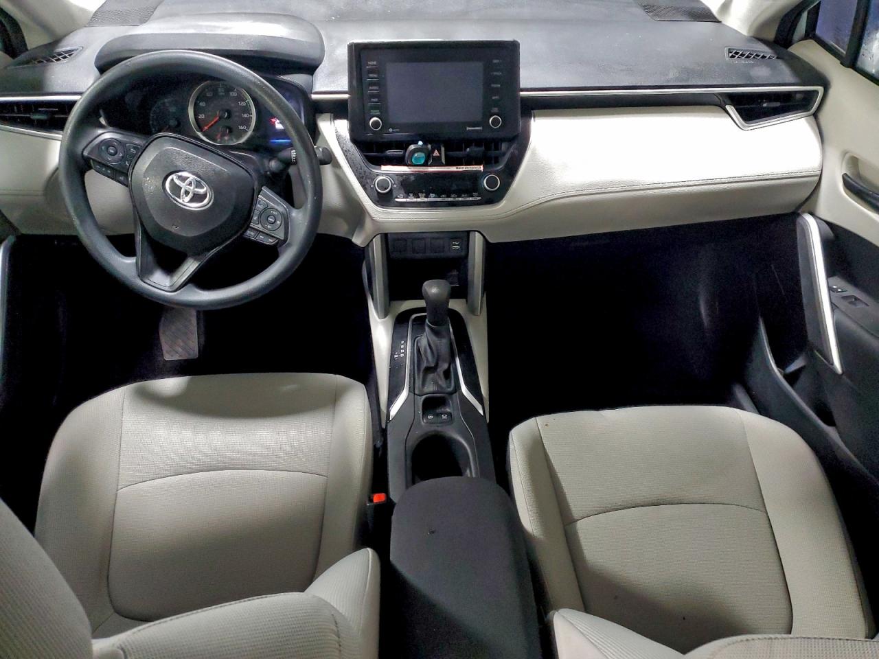 TOYOTA COROLLA CROSS L