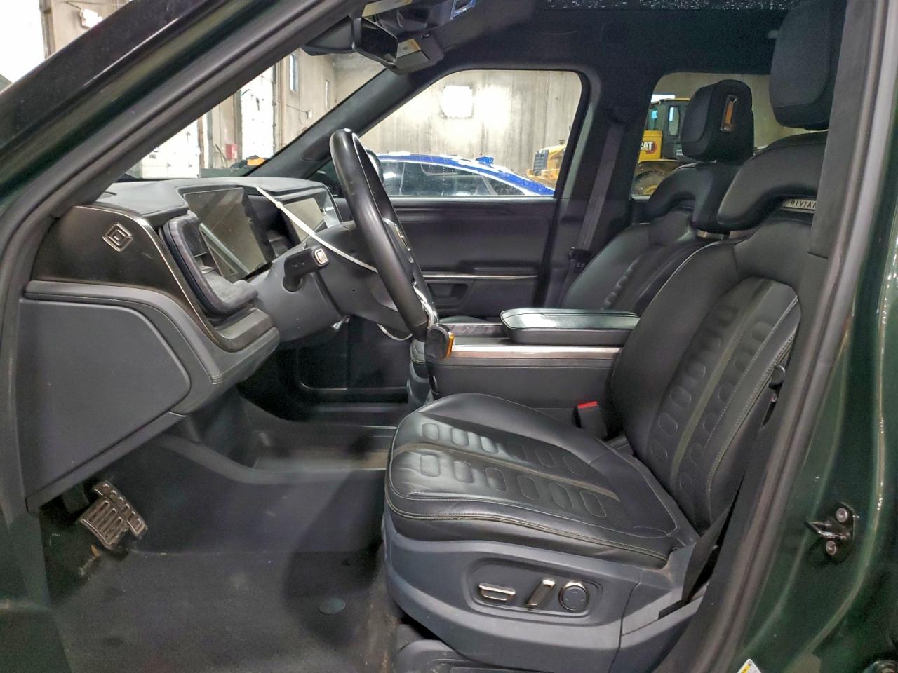 RIVIAN R1T LAUNCH EDITION