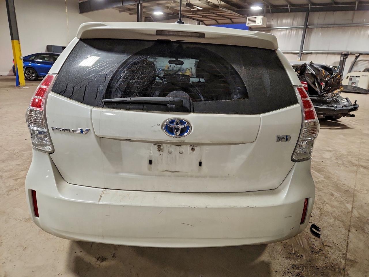 Lot #3311719251 2012 TOYOTA PRIUS V