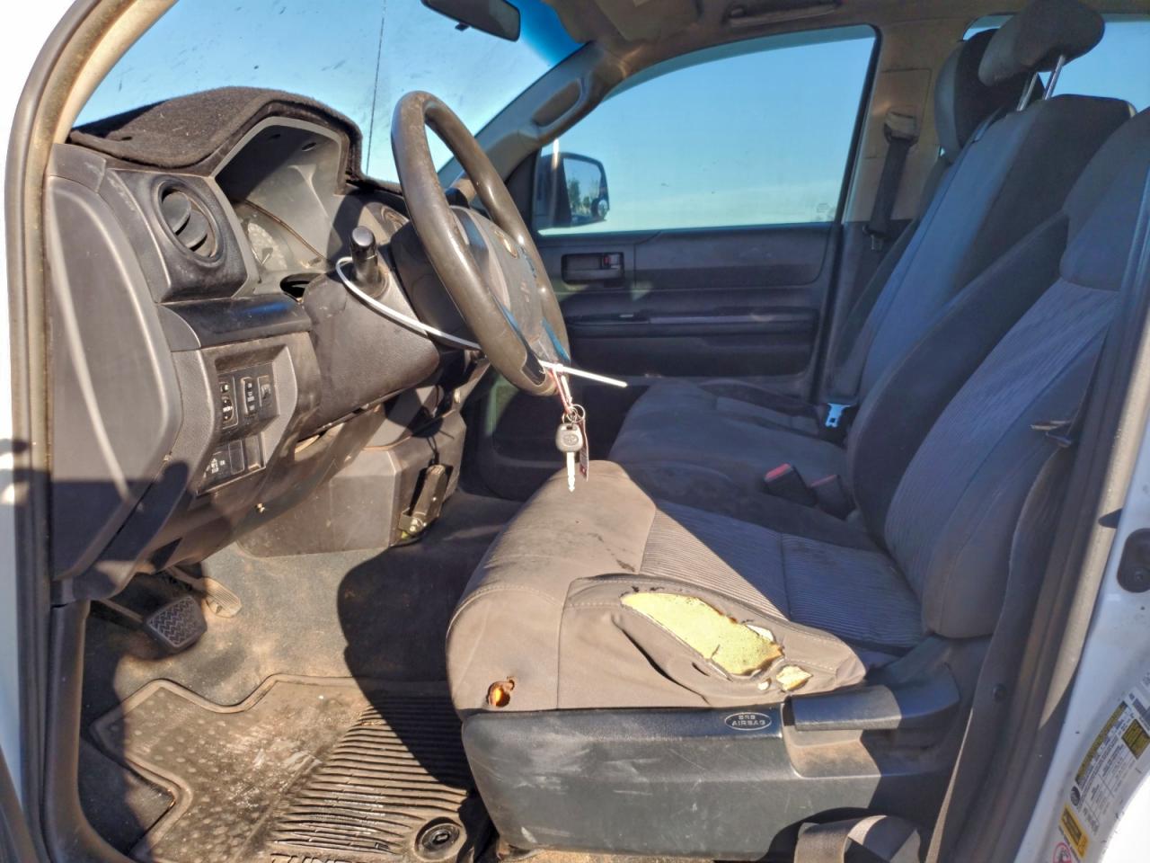 TOYOTA TUNDRA DOUBLE CAB SR