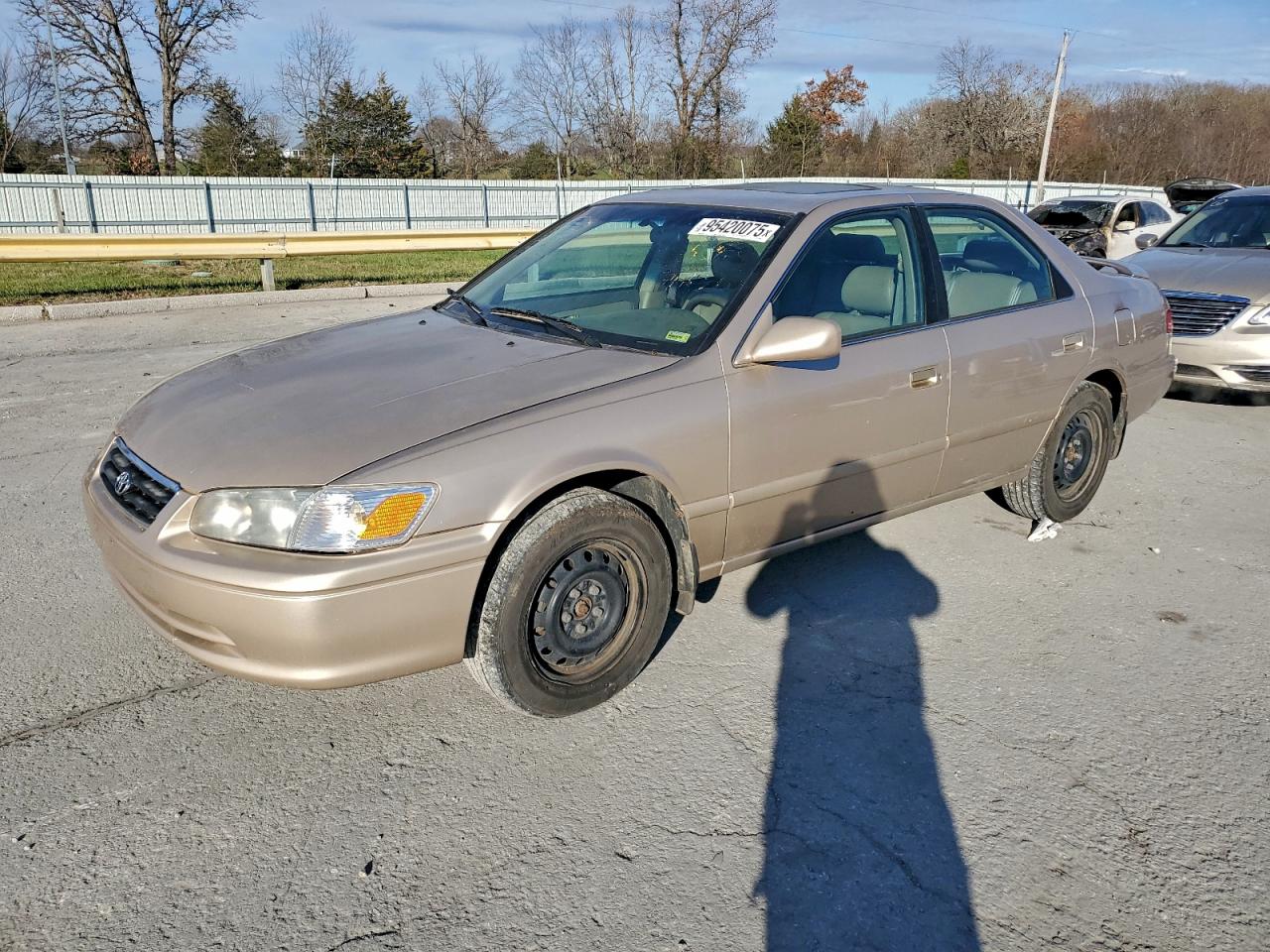 Lot #3304570441 2000 TOYOTA CAMRY LE