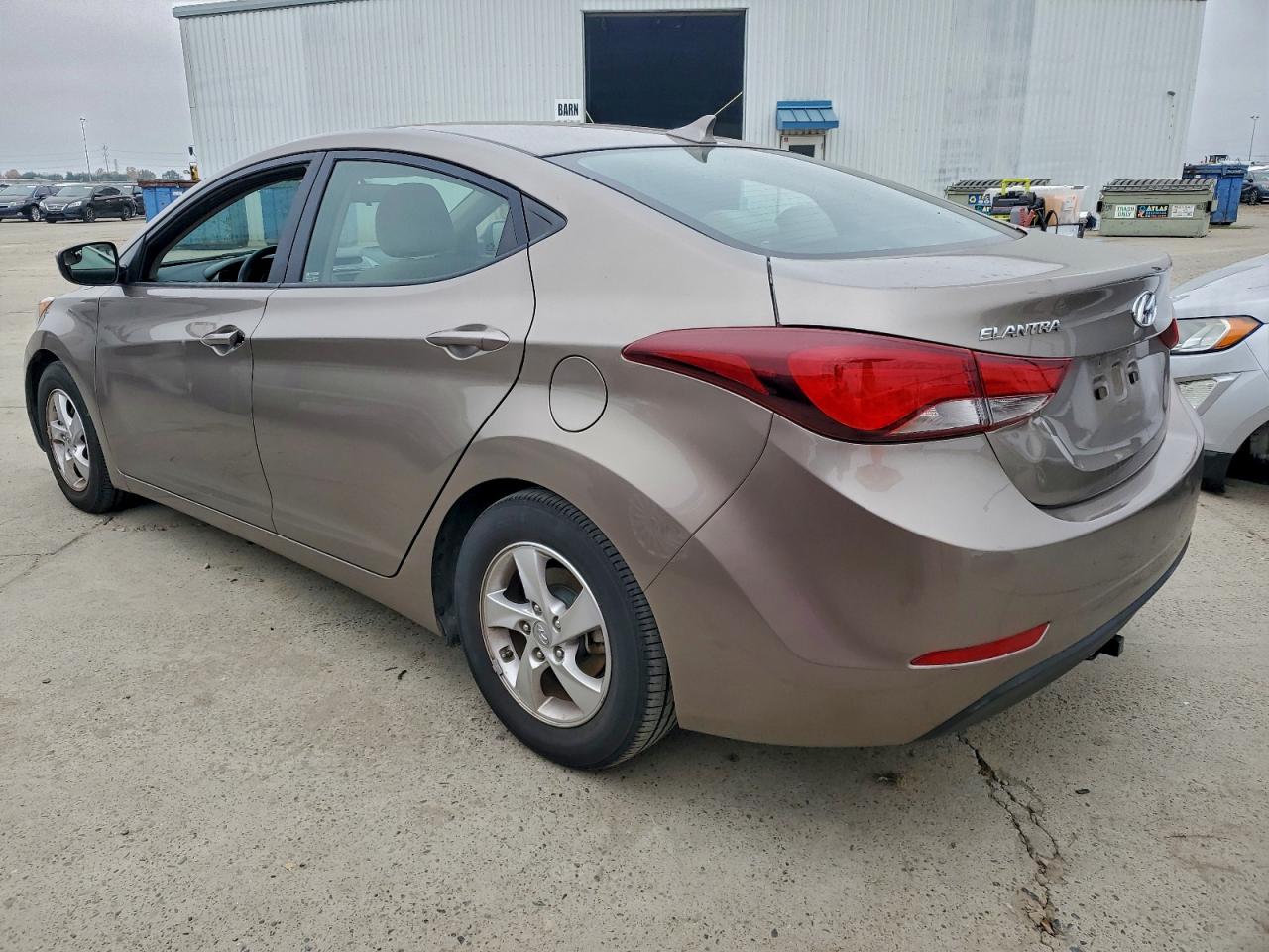 HYUNDAI ELANTRA SE
