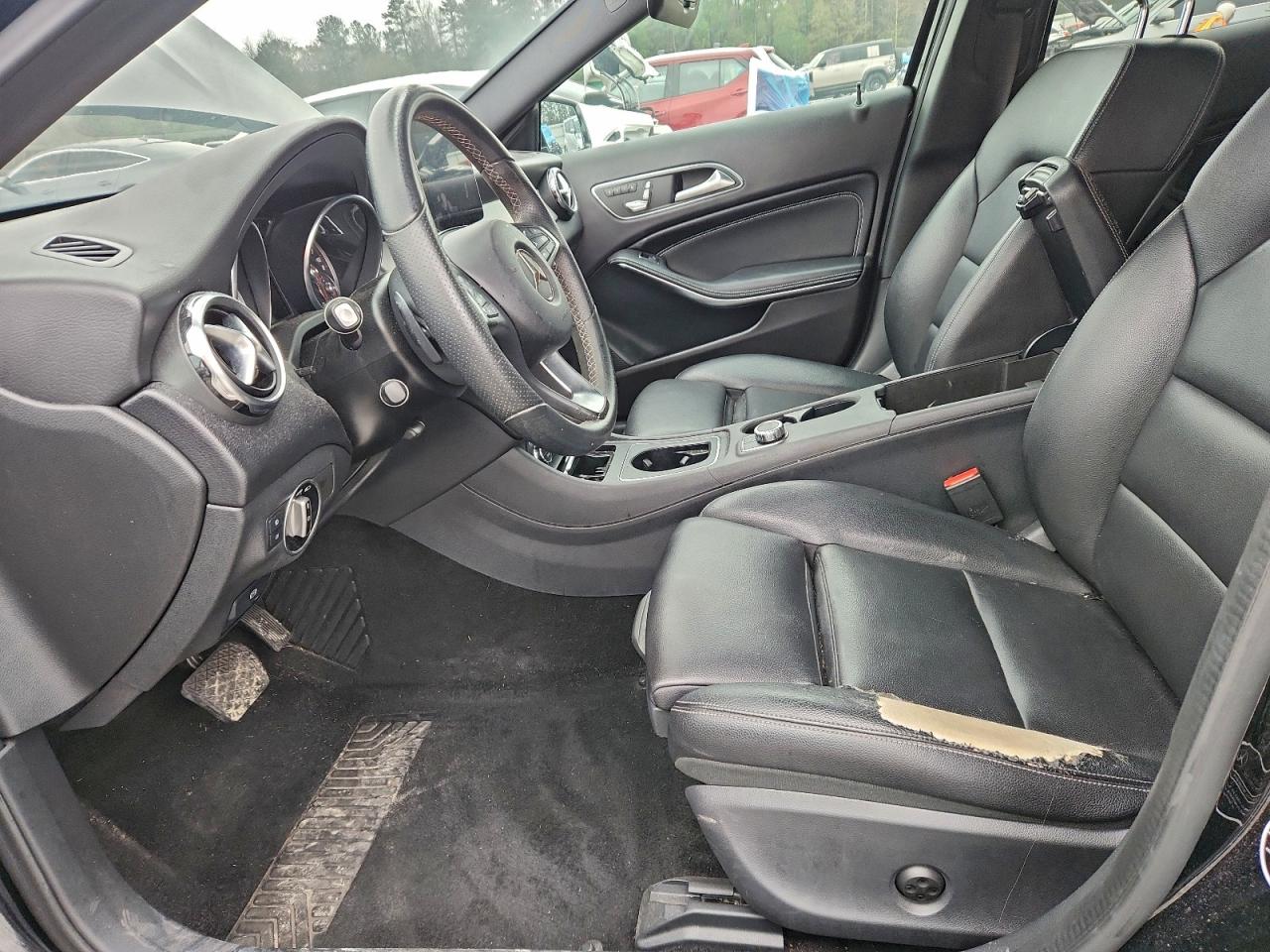 MERCEDES-BENZ GLA-CLASS 250