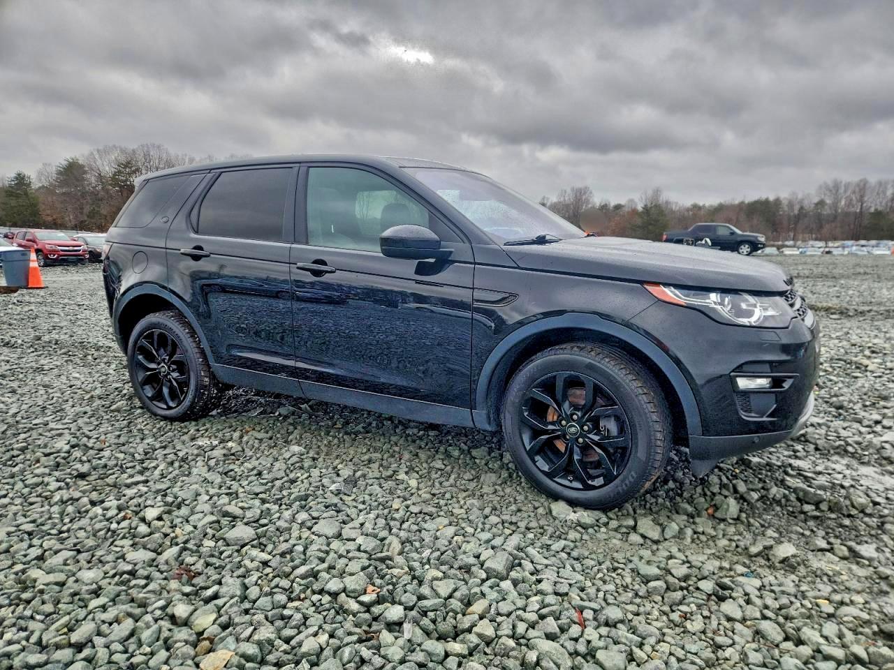 Lot #3311552244 2017 LAND ROVER DISCOVERY