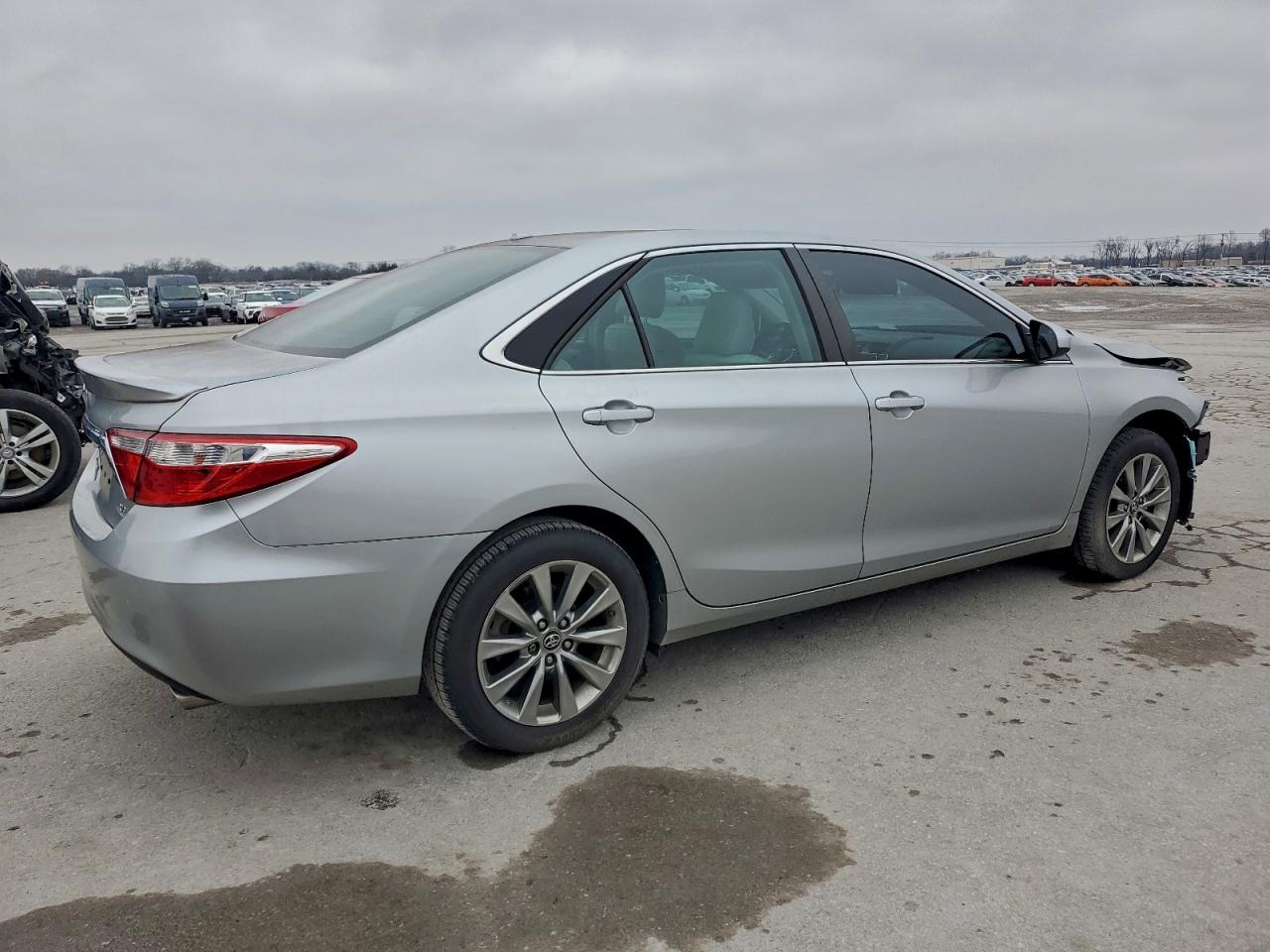 Lot #3309536595 2017 TOYOTA CAMRY LE