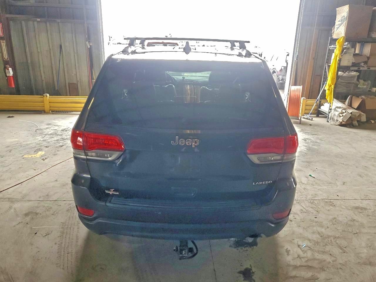 JEEP GRAND CHEROKEE LAREDO