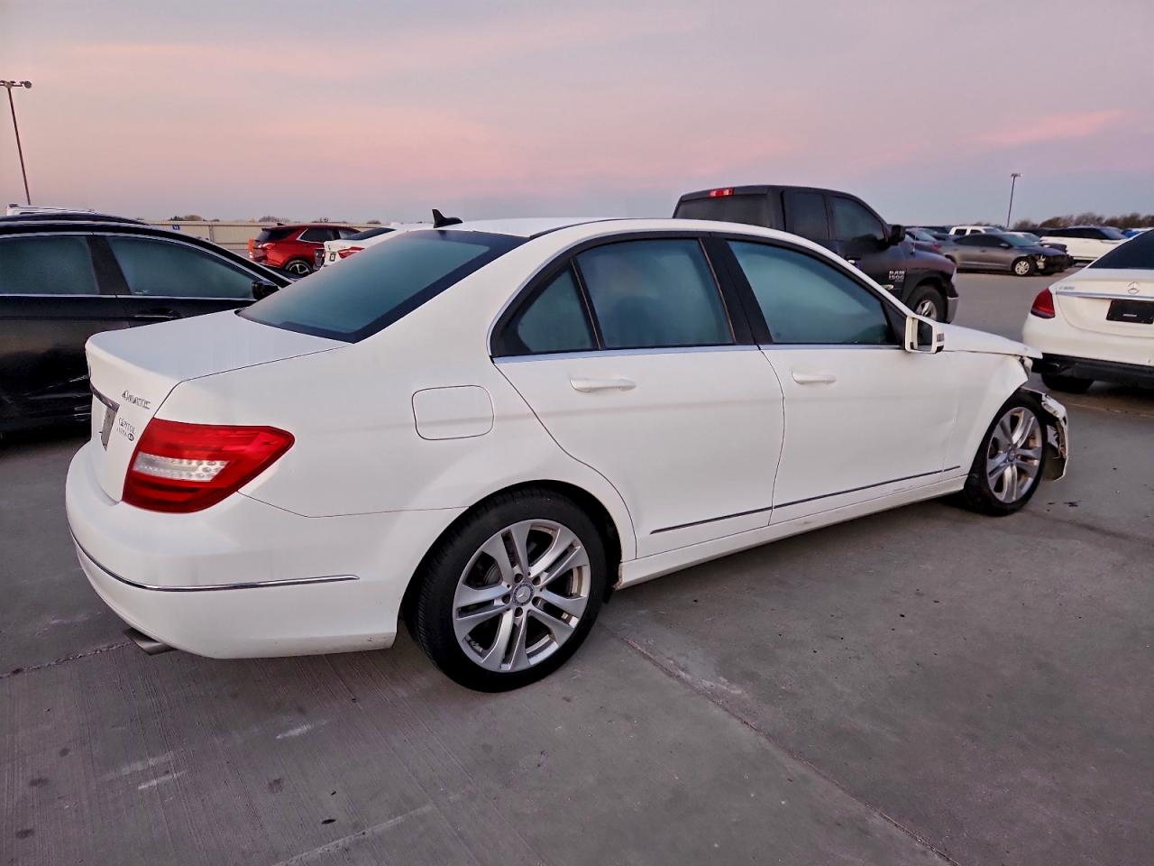 MERCEDES-BENZ C-CLASS 300 4MATIC