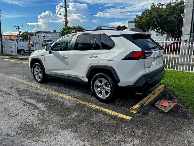 2020 TOYOTA RAV4 XLE #3302652045