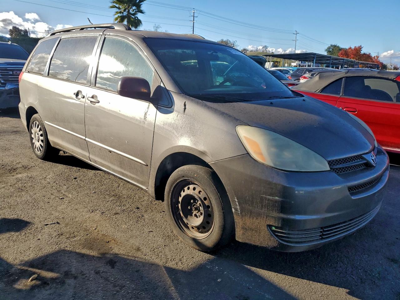 Lot #3318017482 2005 TOYOTA SIENNA CE