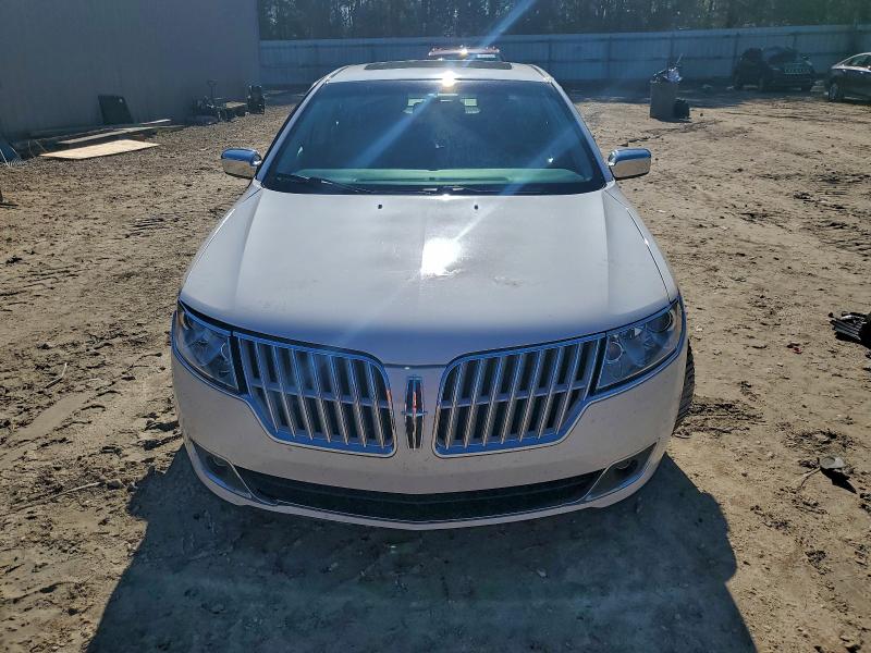 2011 LINCOLN MKZ #3303949701