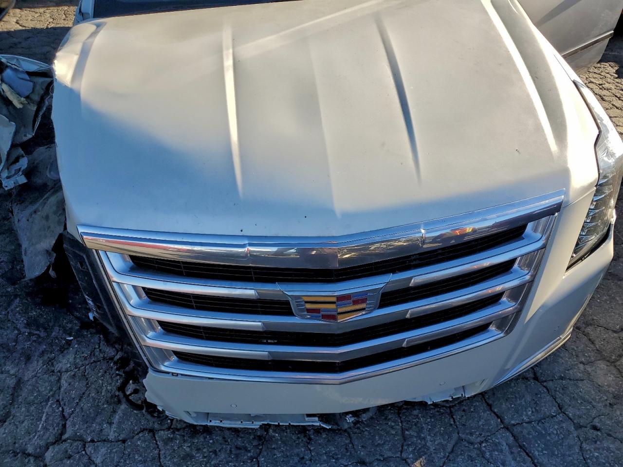 CADILLAC ESCALADE ESV PREMIUM