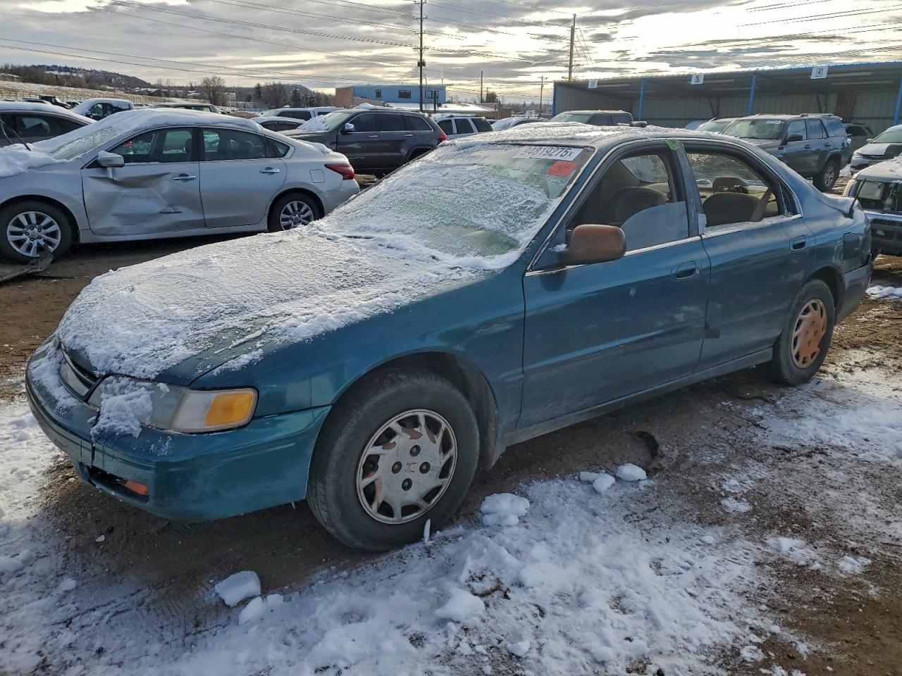 Lot #3310553042 1994 HONDA ACCORD LX