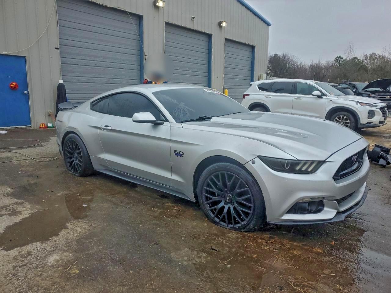 FORD MUSTANG GT