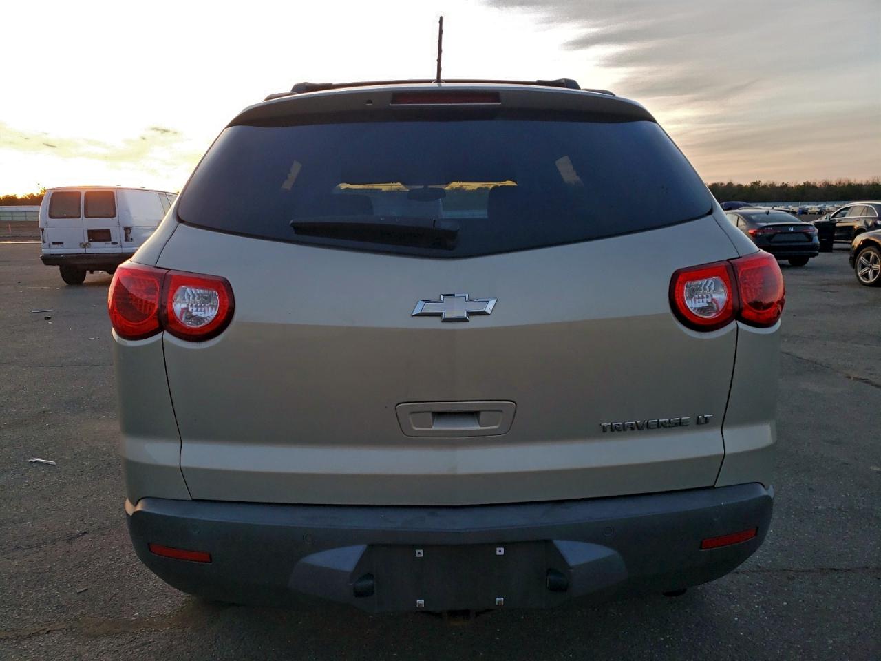 CHEVROLET TRAVERSE LT