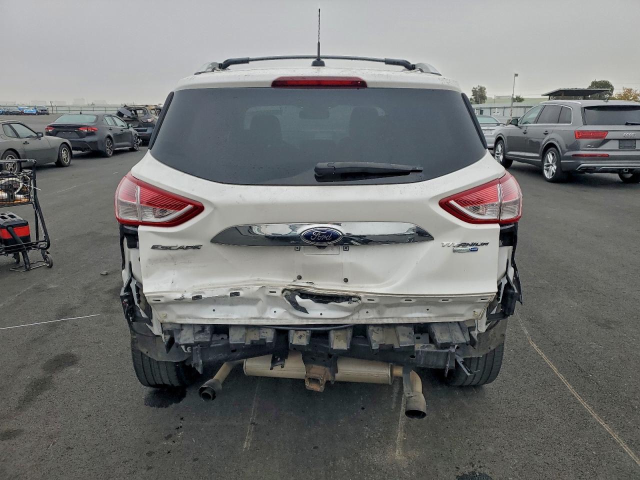 FORD ESCAPE TITANIUM
