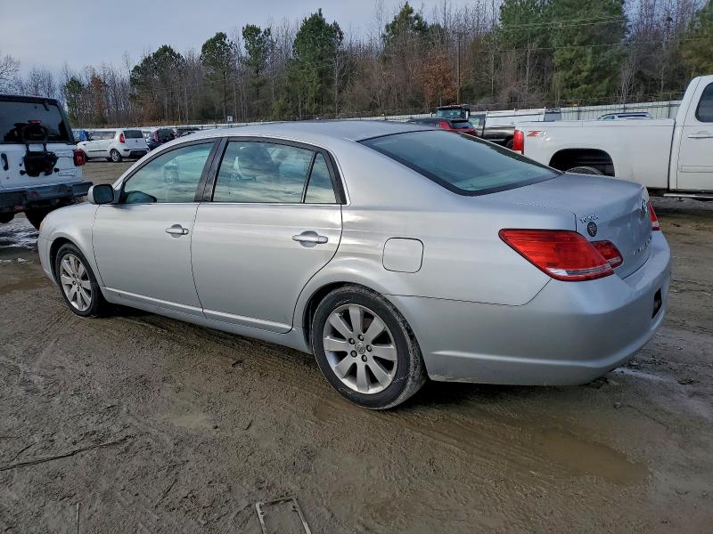 2005 TOYOTA AVALON XL #3310578063