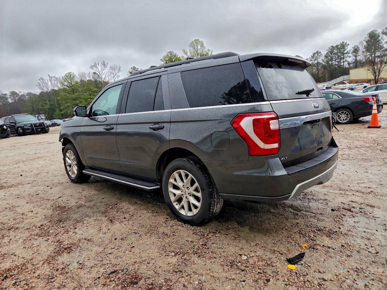 FORD EXPEDITION XLT