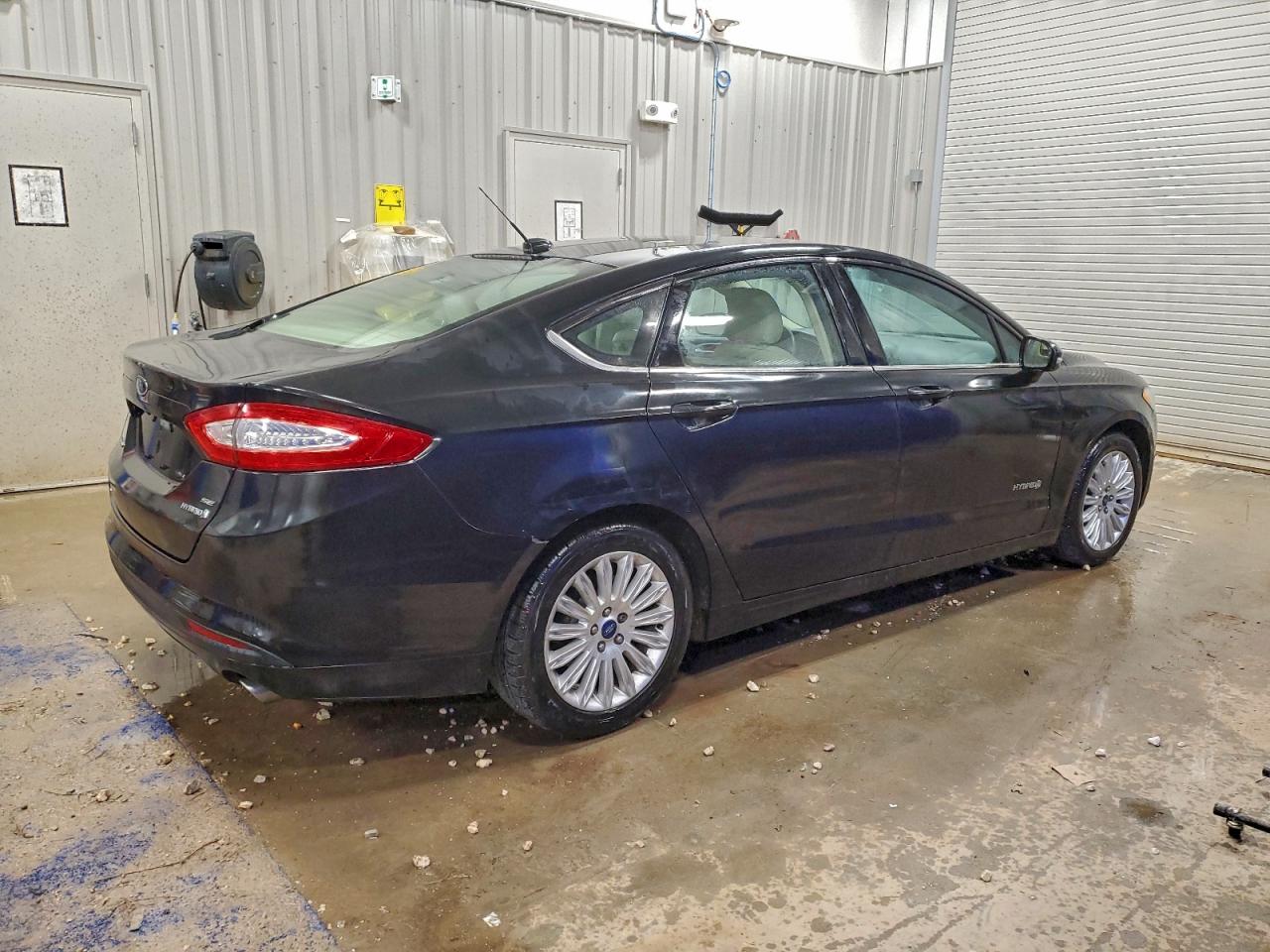 FORD FUSION SE HYBRID