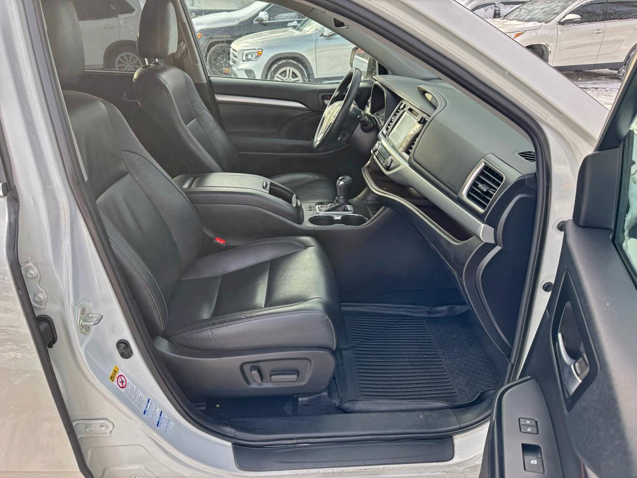 Lot #3316736420 2019 TOYOTA HIGHLANDER