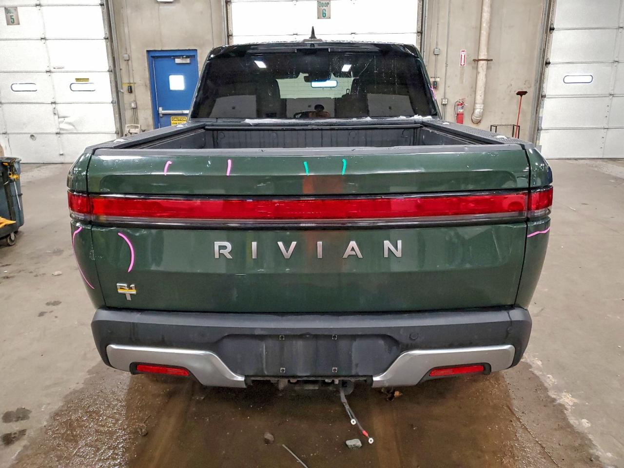 RIVIAN R1T LAUNCH EDITION