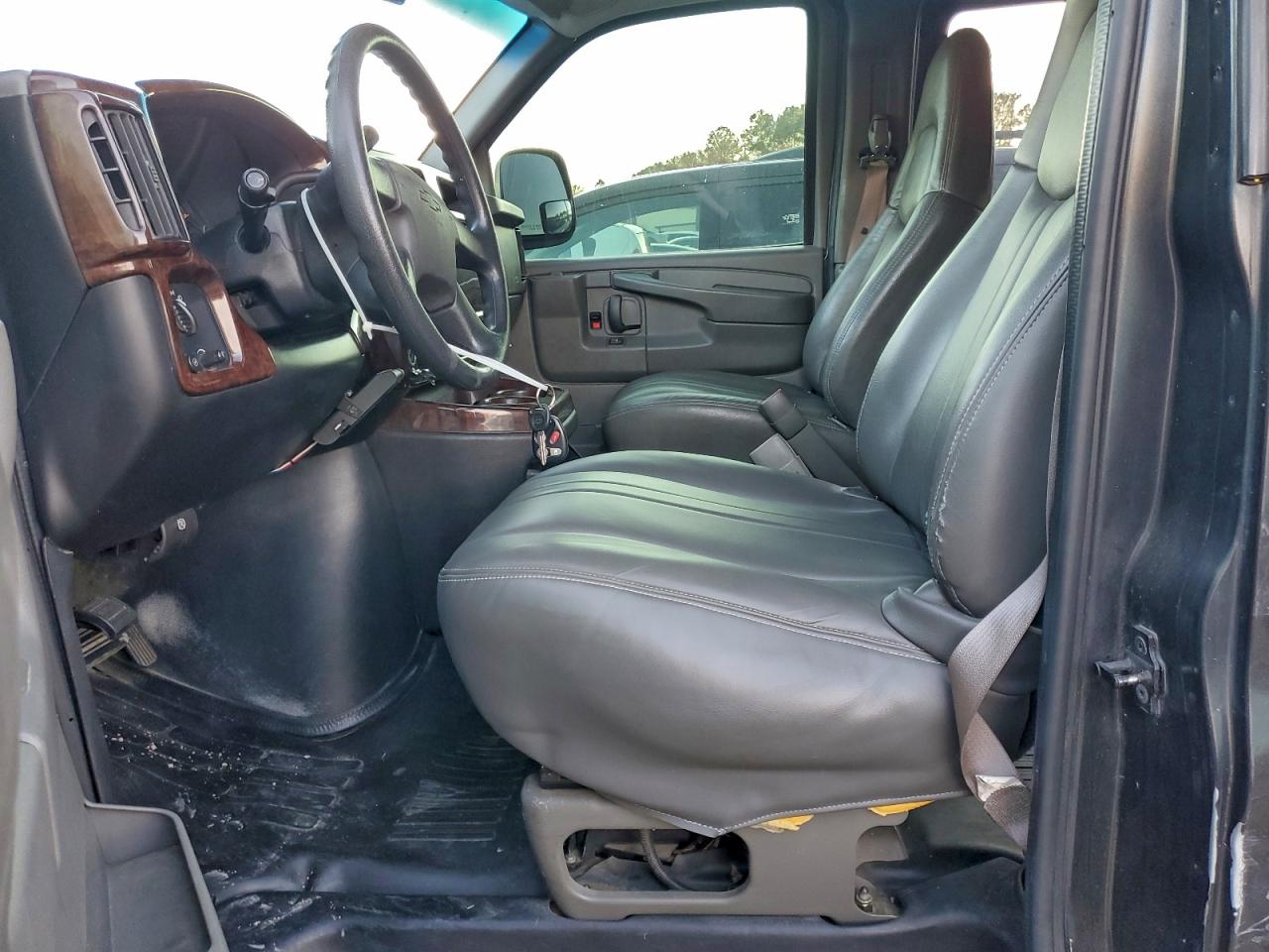 Lot #3302865917 2003 CHEVROLET EXPRESS G2