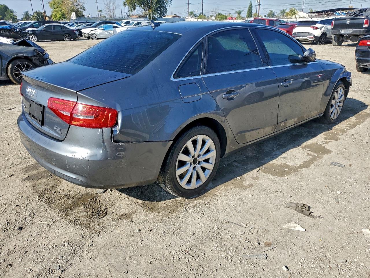 AUDI A4 PREMIUM