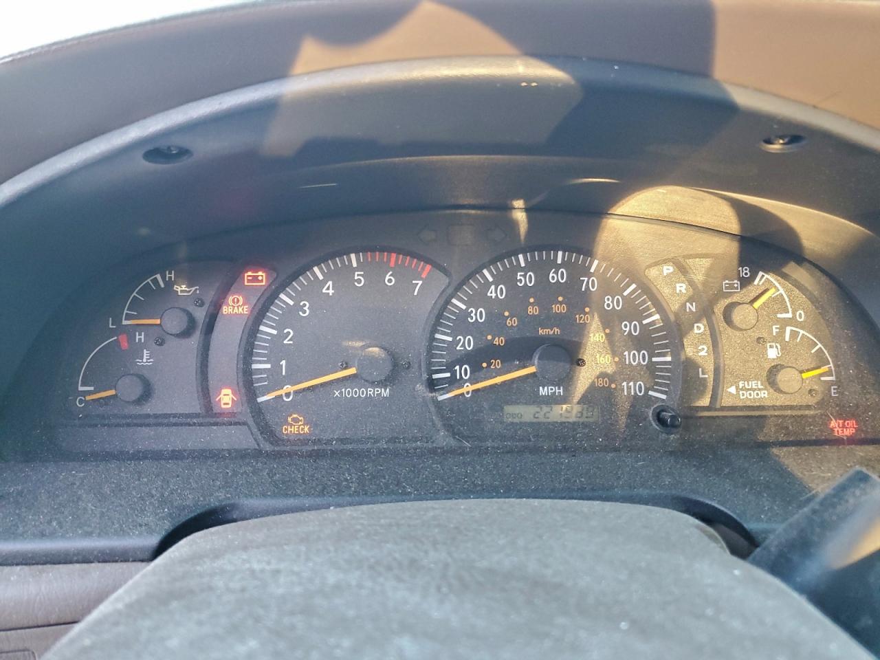 Lot #3317708070 2004 TOYOTA TUNDRA