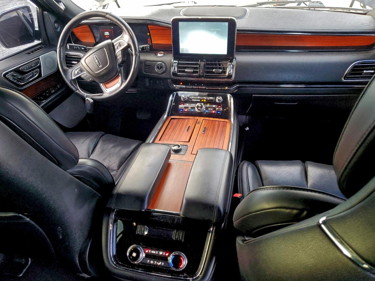 LINCOLN NAVIGATOR RESERVE