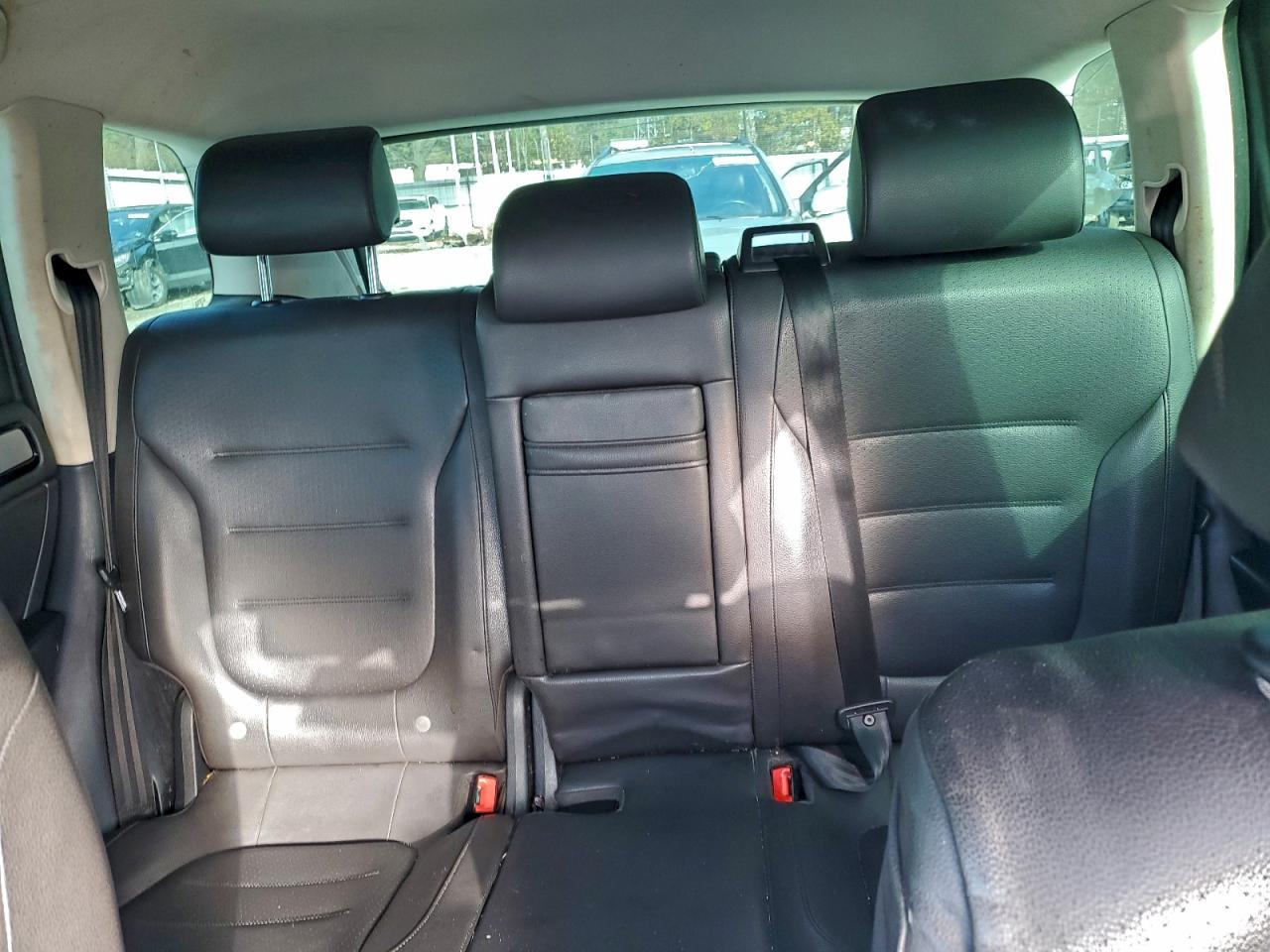 VOLKSWAGEN TOUAREG SPORT