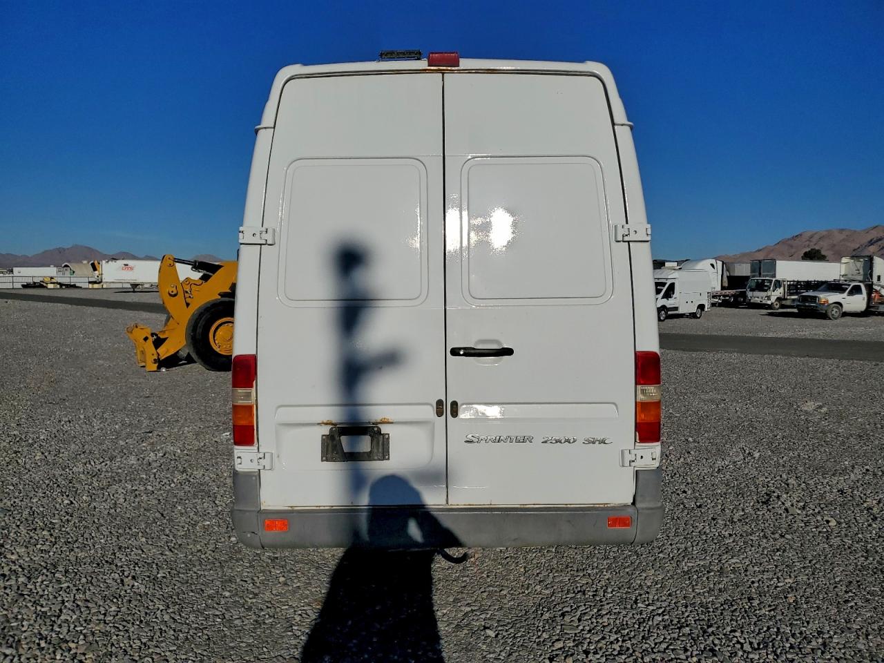 Lot #3308784998 2006 FREIGHTLINER SPRINTER 2