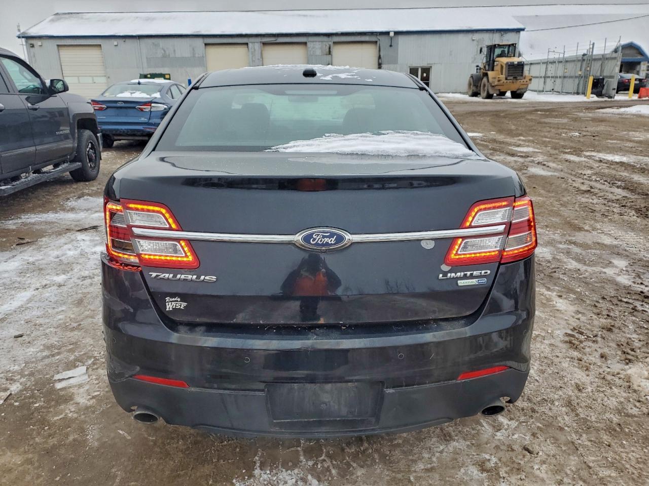 Lot #3308309167 2017 FORD TAURUS LIM