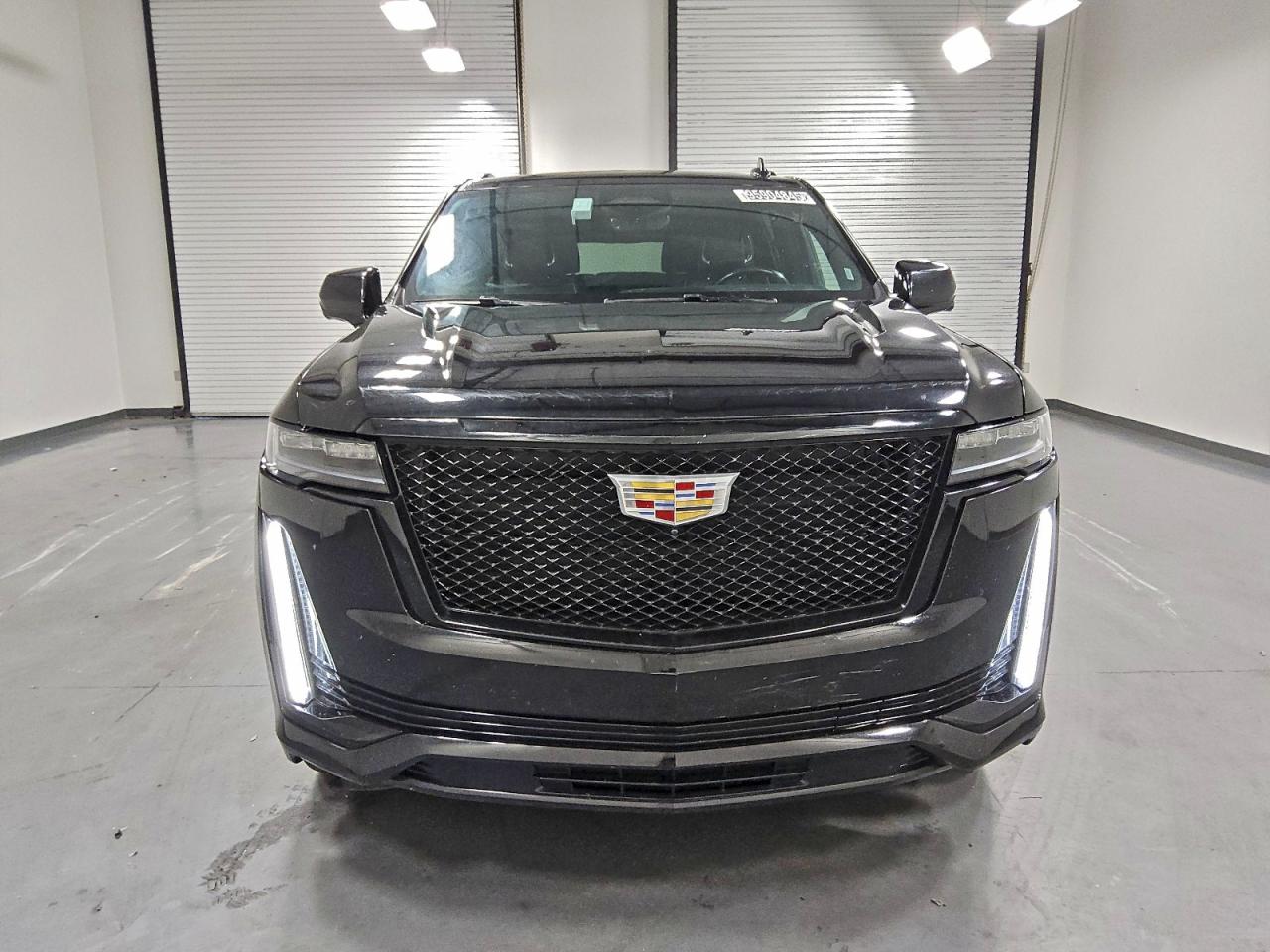 CADILLAC ESCALADE ESV SPORT
