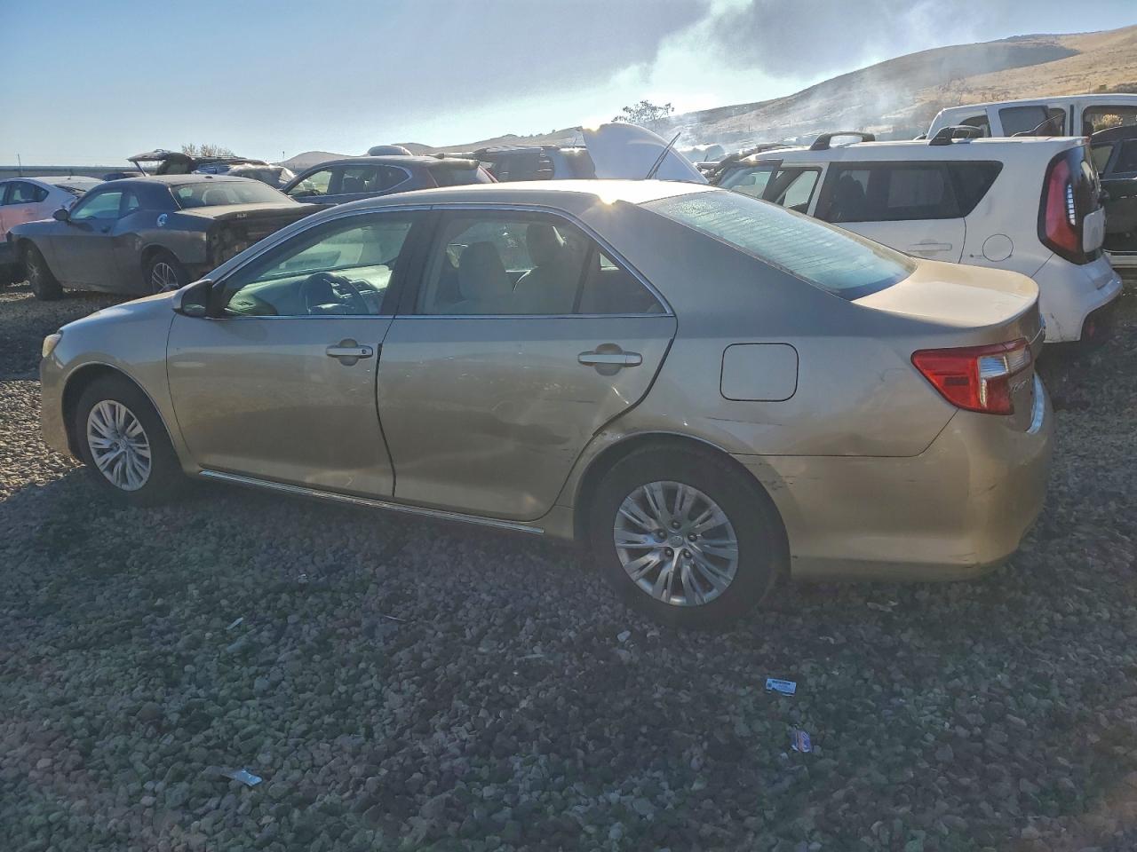 TOYOTA CAMRY BASE