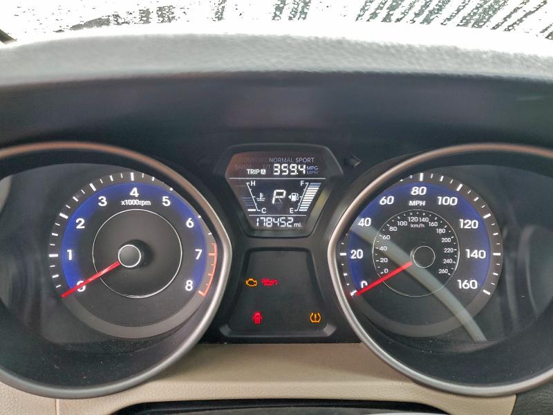 2015 HYUNDAI ELANTRA SE #3318961946