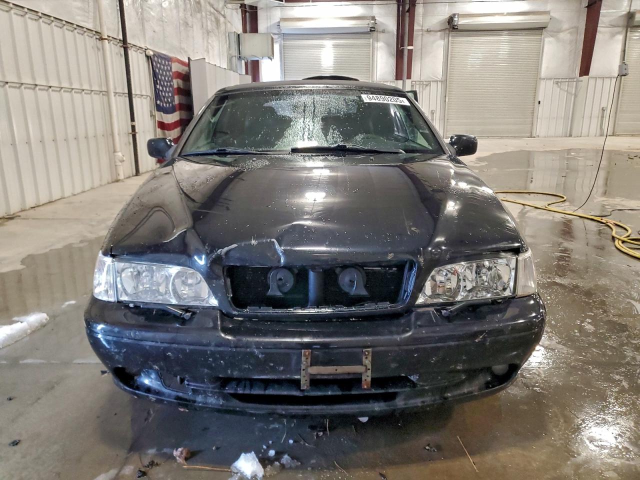 Lot #3302813919 2004 VOLVO C70 LPT