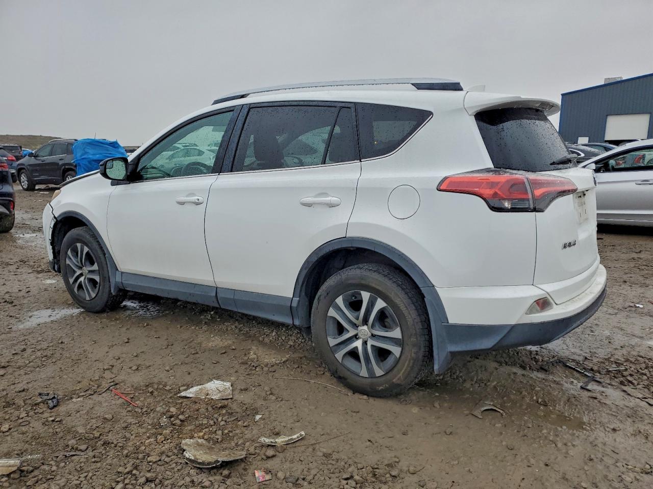 TOYOTA RAV4 LE
