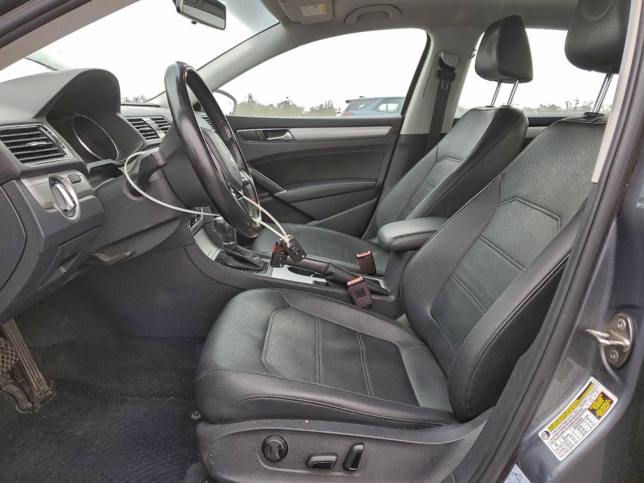 VOLKSWAGEN PASSAT WOLFSBURG