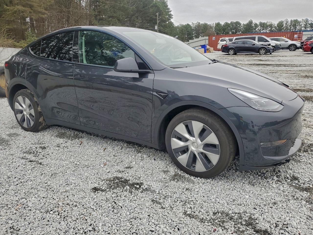 TESLA MODEL Y