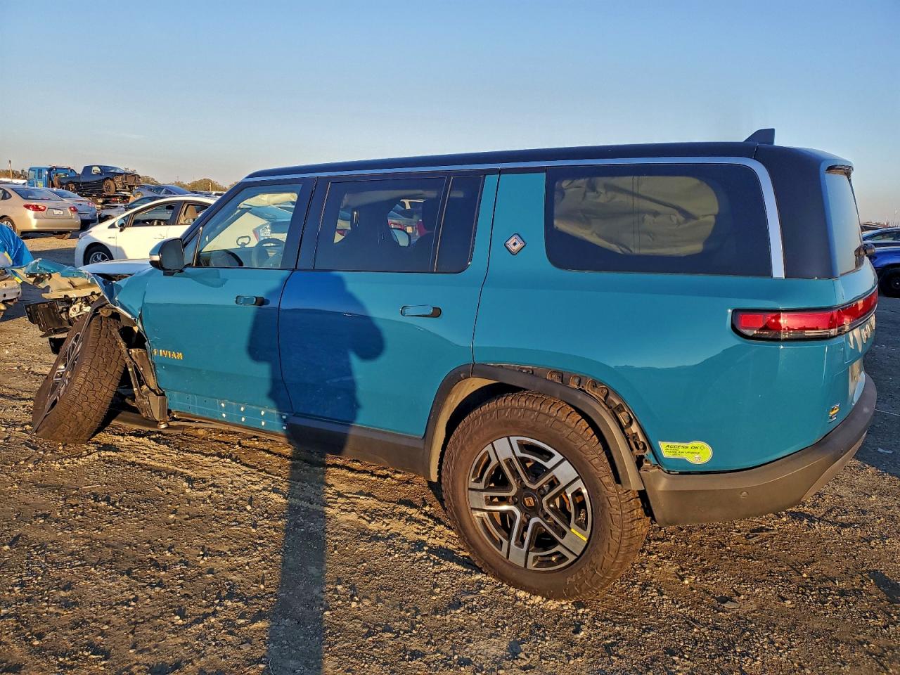 RIVIAN R1S ADVENTURE