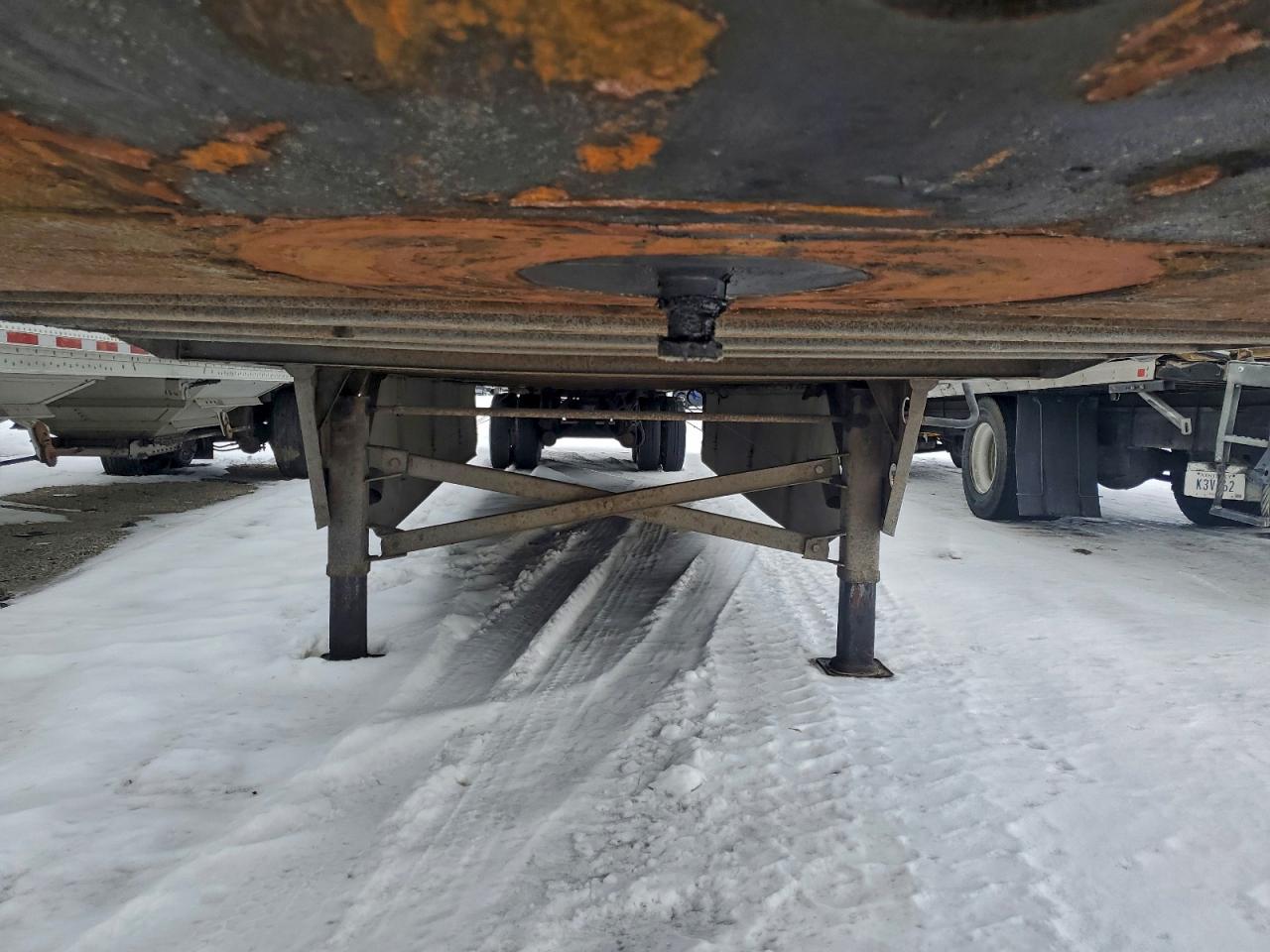 Lot #3317835211 2016 UTILITY VS2DX