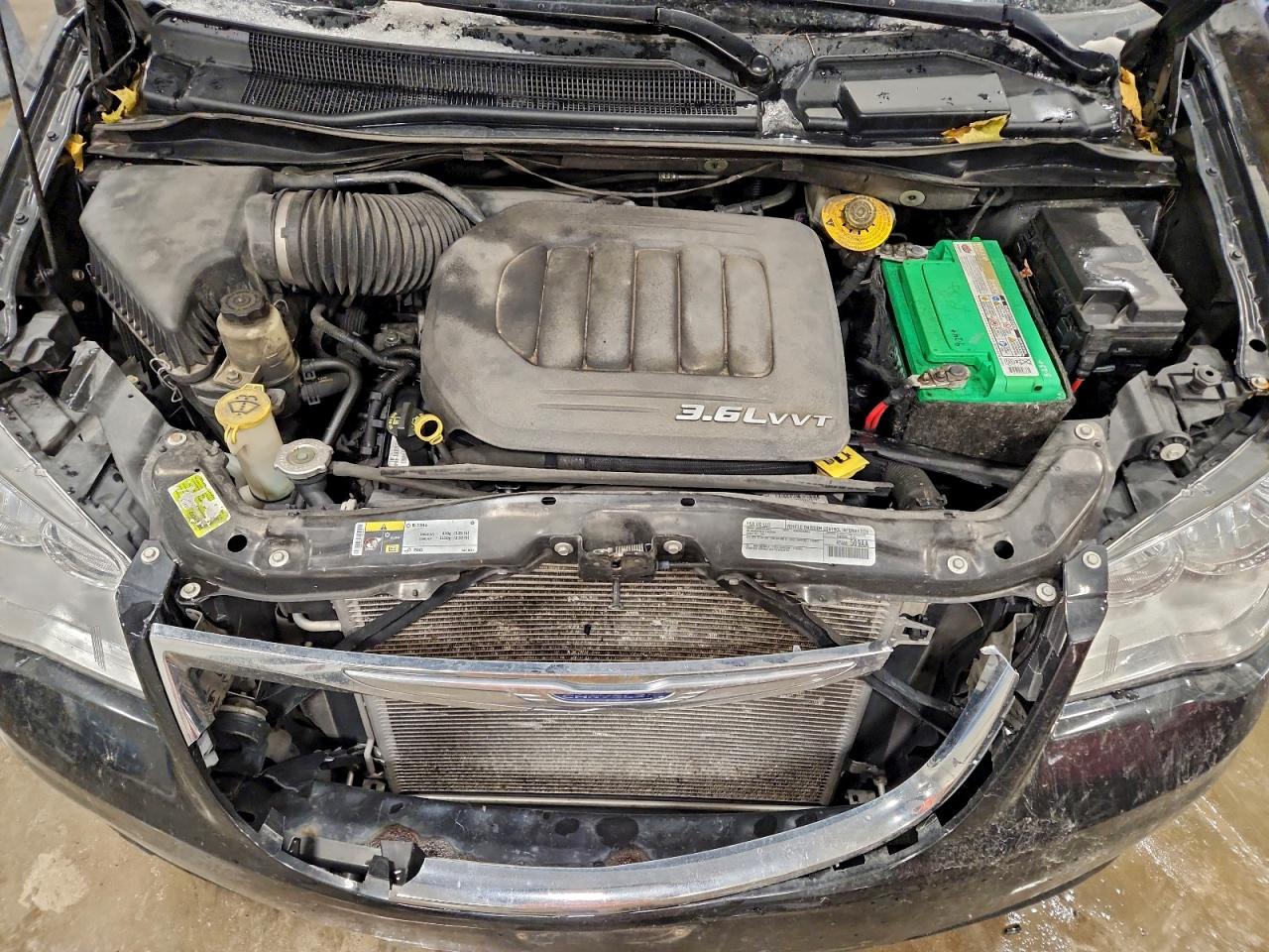 CHRYSLER TOWN & COUNTRY TOURING