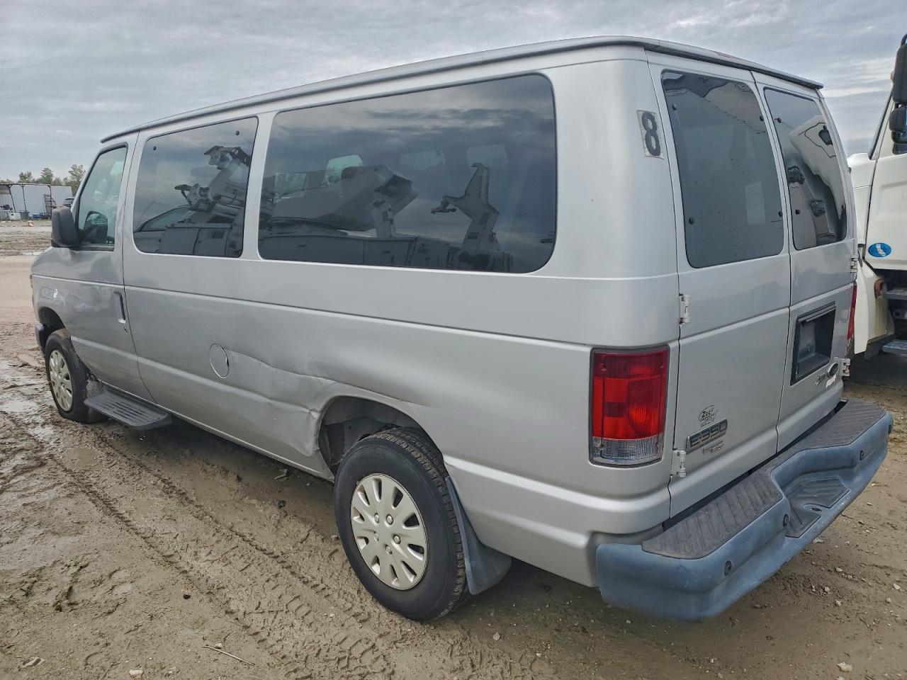 FORD ECONOLINE E350 SUPER DUTY WAGON