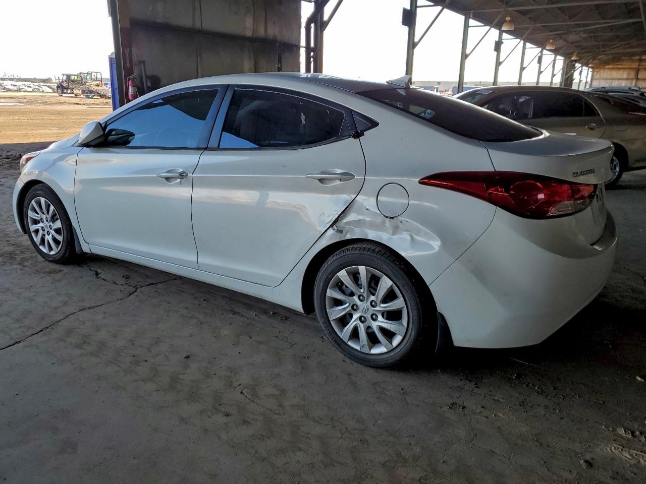 HYUNDAI ELANTRA GLS