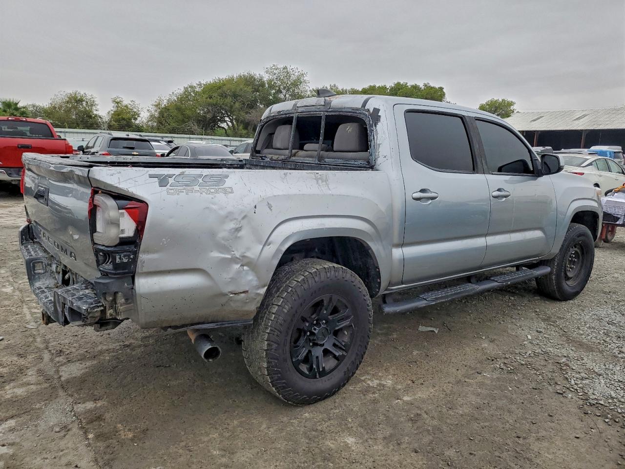 Lot #3316771475 2022 TOYOTA TACOMA DOU